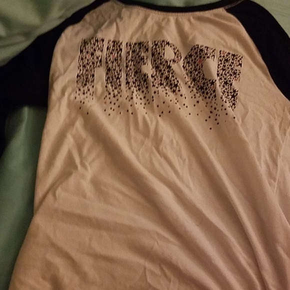A shirt - Picture 1 of 3